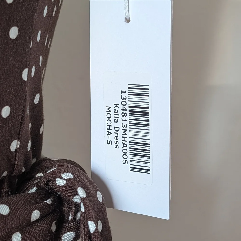 NWT Reformation Kaila Knit Wrap Midi Dress in Mocha with Polka Dots Size Small - Picture 4 of 10